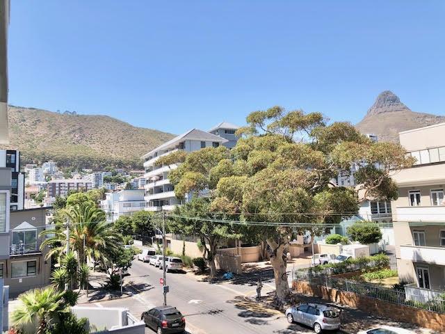 3 Bedroom Property for Sale in Sea Point Western Cape